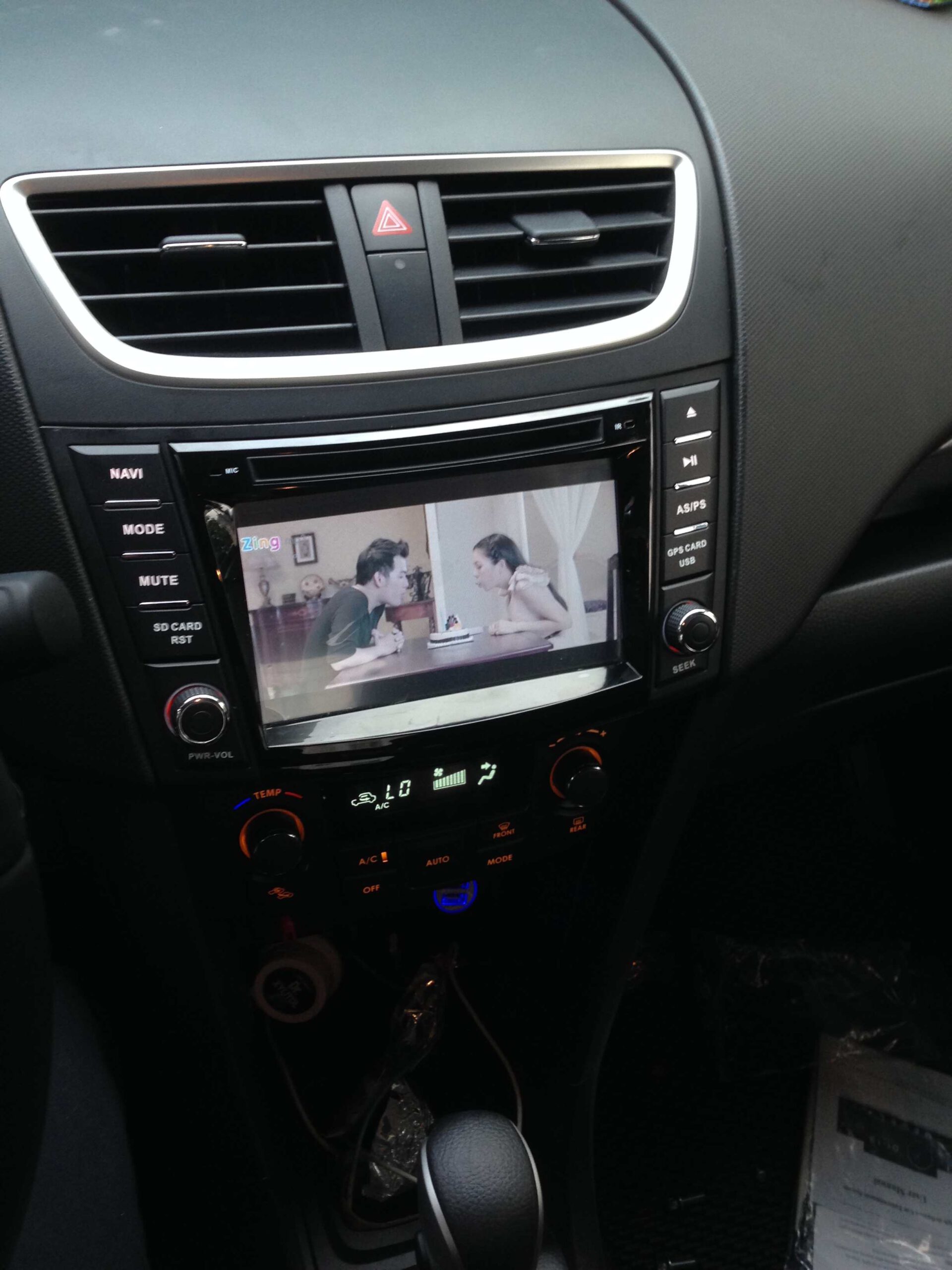 Màn hình dvd theo xe Suzuki Swift 2013-2017