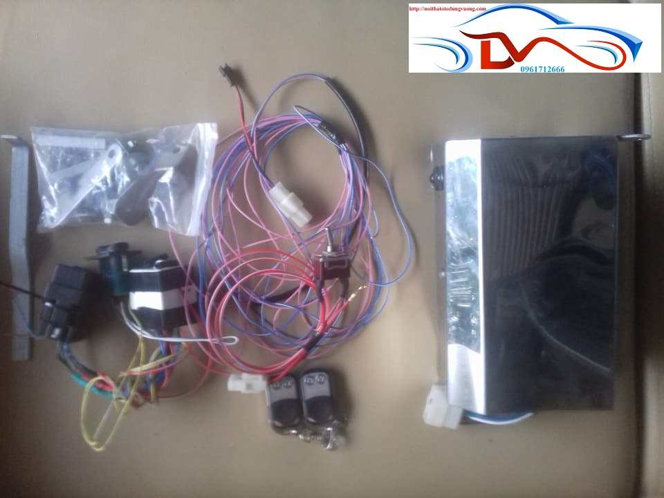 Lắp cửa điện xe Ford Transit tại Hà Nội