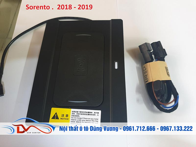 Sạc điện thoại không dây lắp trên xe KIA Sorento 2018-2019 là sản phẩm của công nghệ hiện đại