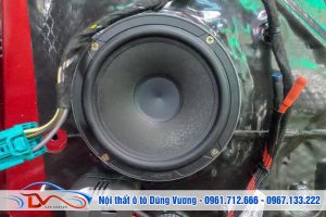 Độ loa Hertz 3way xe Ford Explorer