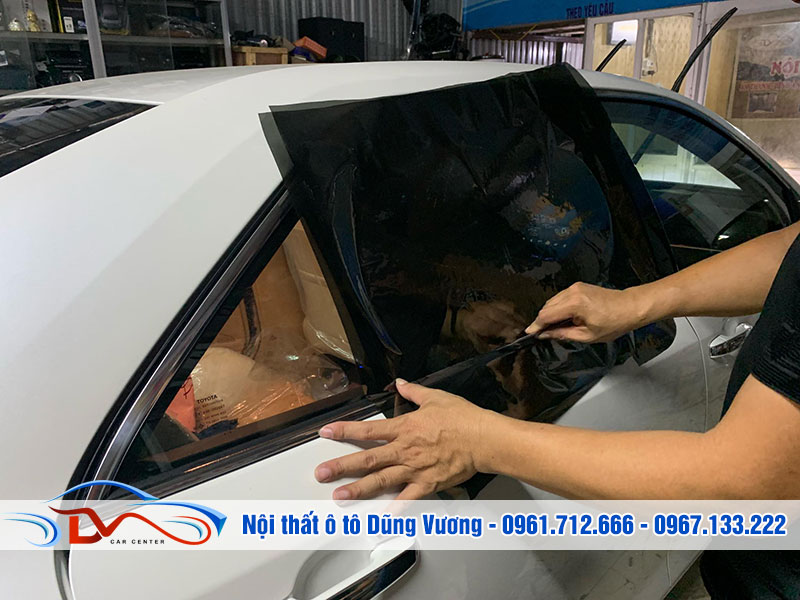 Kinh nghiệm dán phim cách nhiệt Ô tô chuẩn nhất