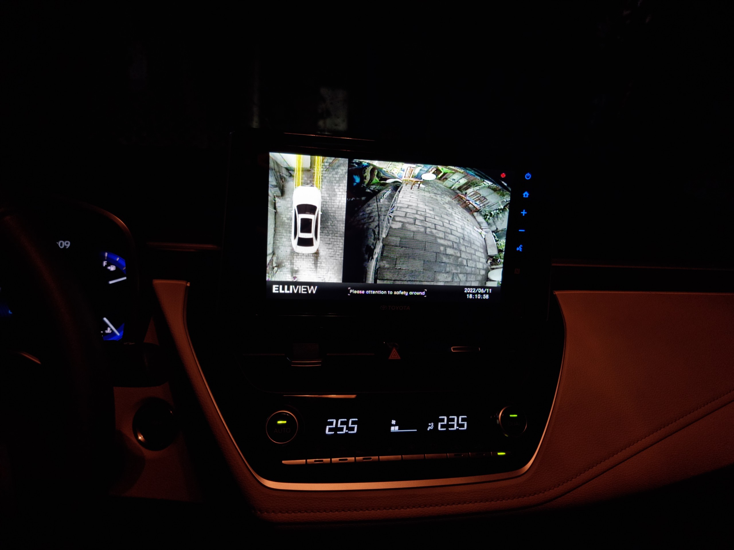 Độ camera 360 cho xe Toyota Corolla Altis 2022