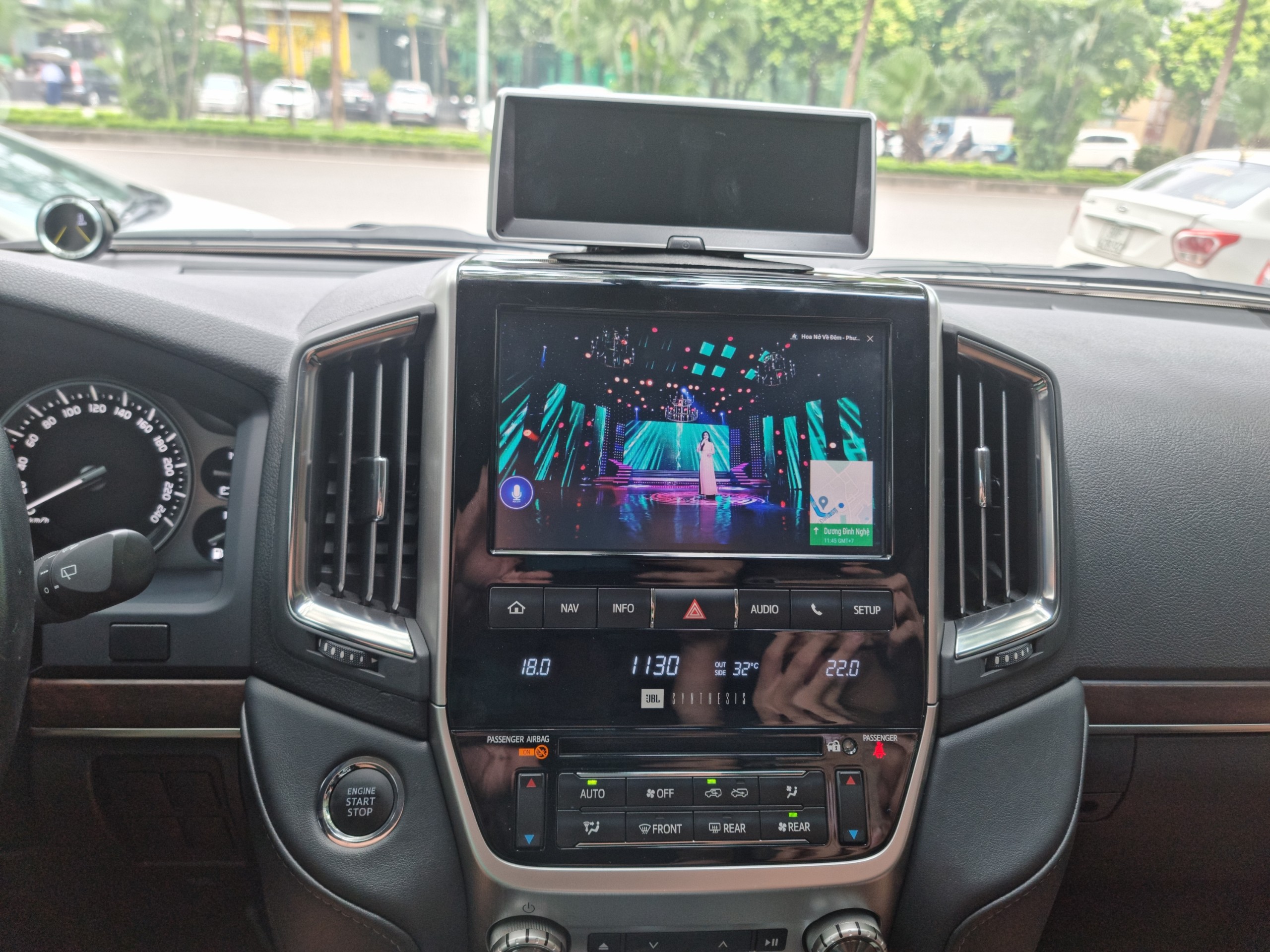 Ưu điểm màn hình android cho xe Land V8 2019