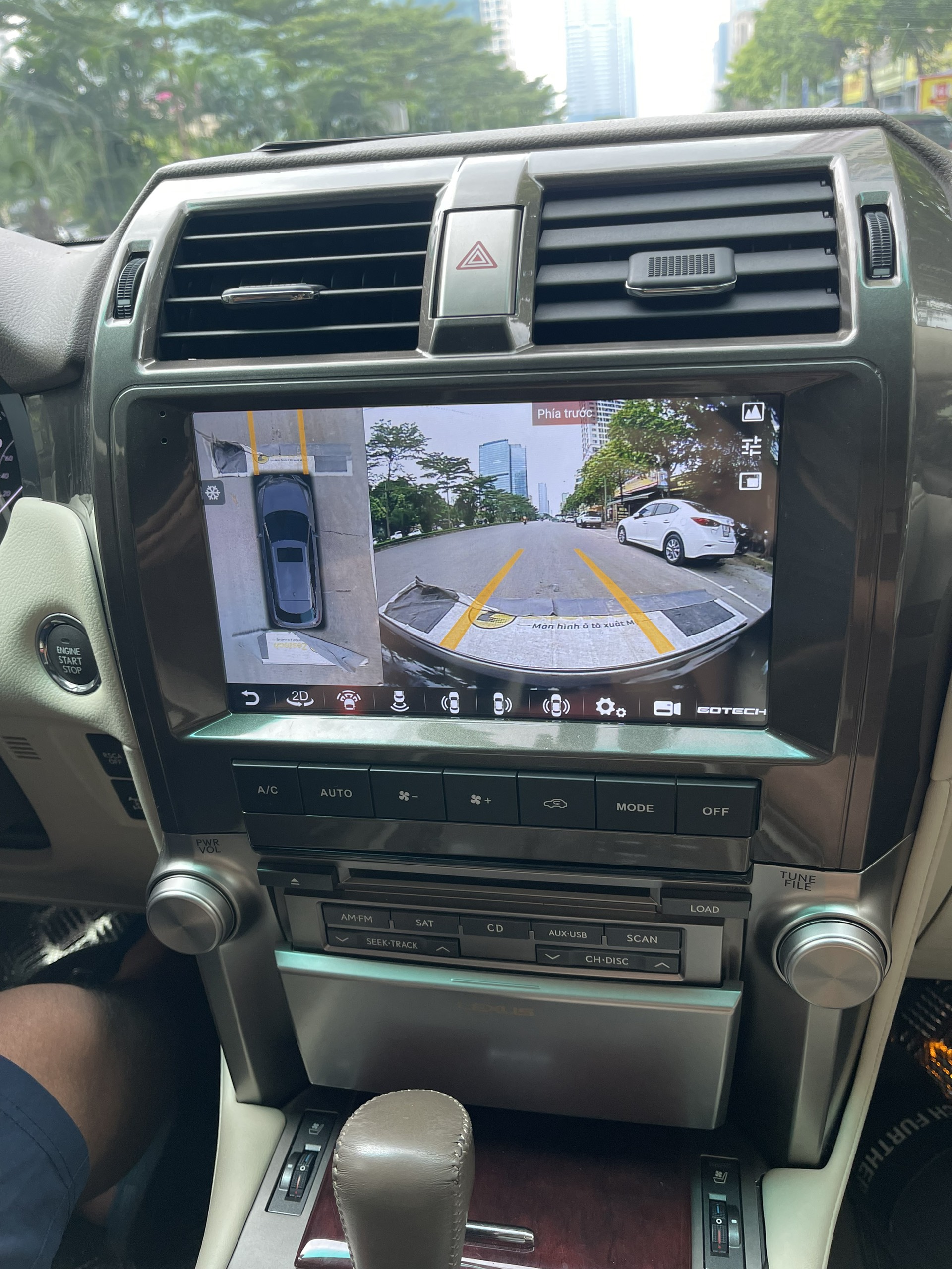 Hình ảnh màn hình liền camera 360 Lexus GX460 sau khi nâng cấp