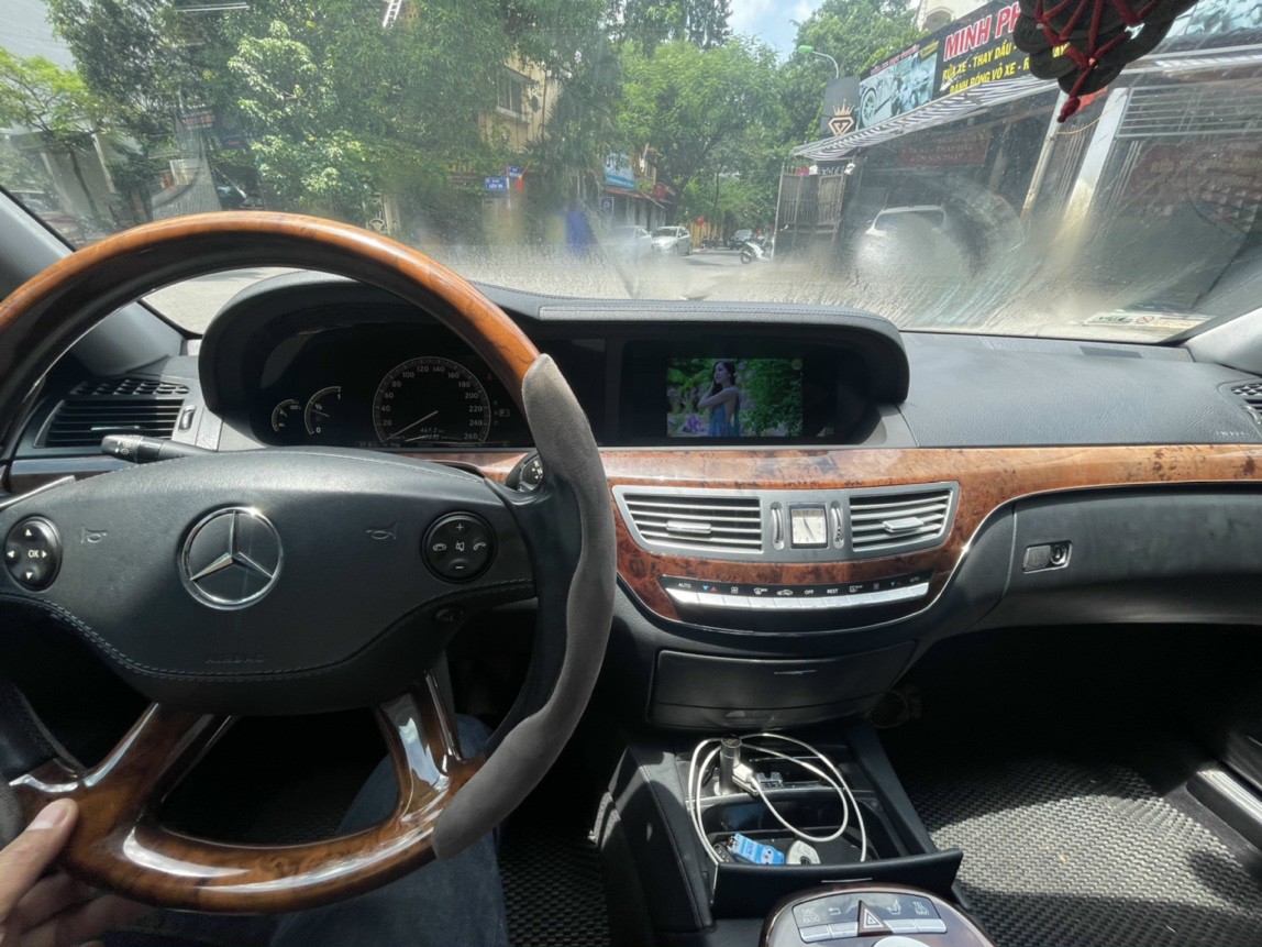 Nâng cấp màn hình android ô tô cho xe Mercedes S class w221