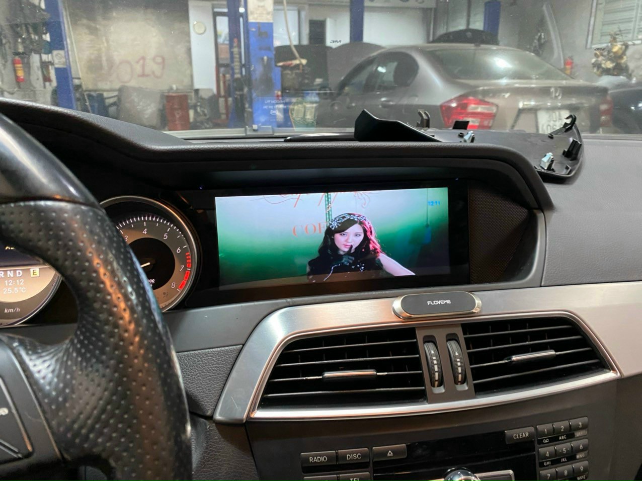 Ưu điểm khi nâng cấp màn hình android xe Mercedes C từ 2010