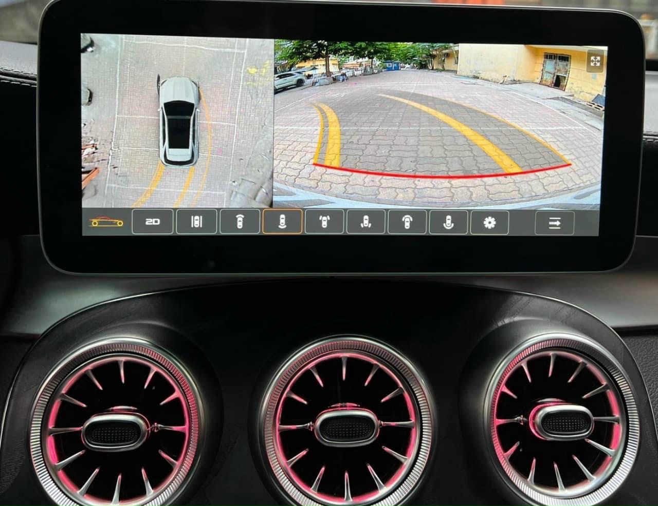 Hình ảnh màn hình liền camera 360 Mercedes - Benz