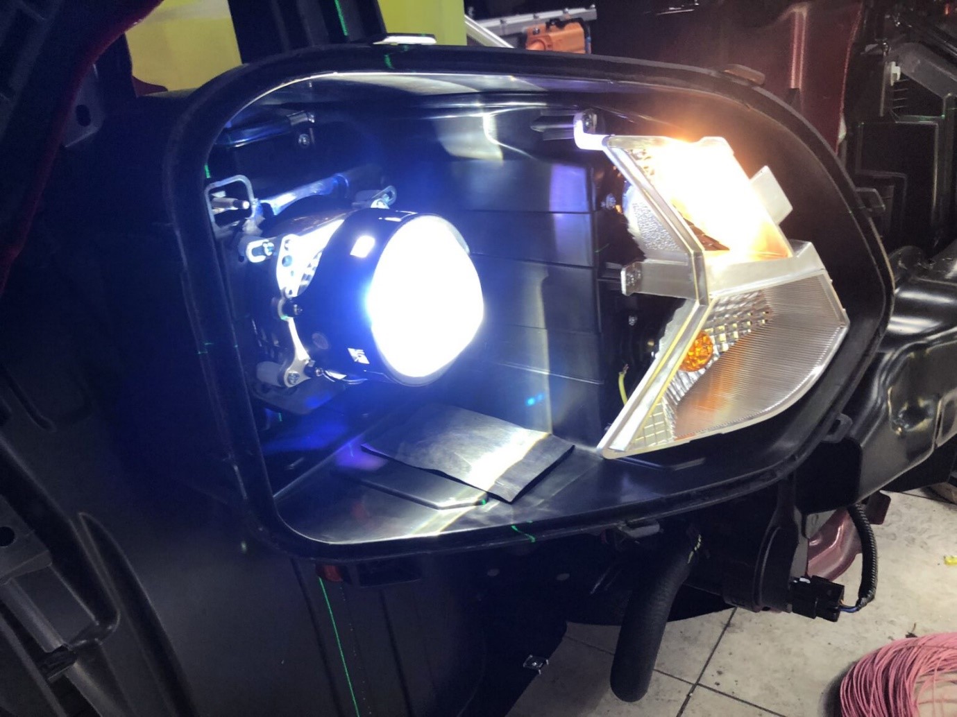 Độ đèn cho xe VinFast VF5