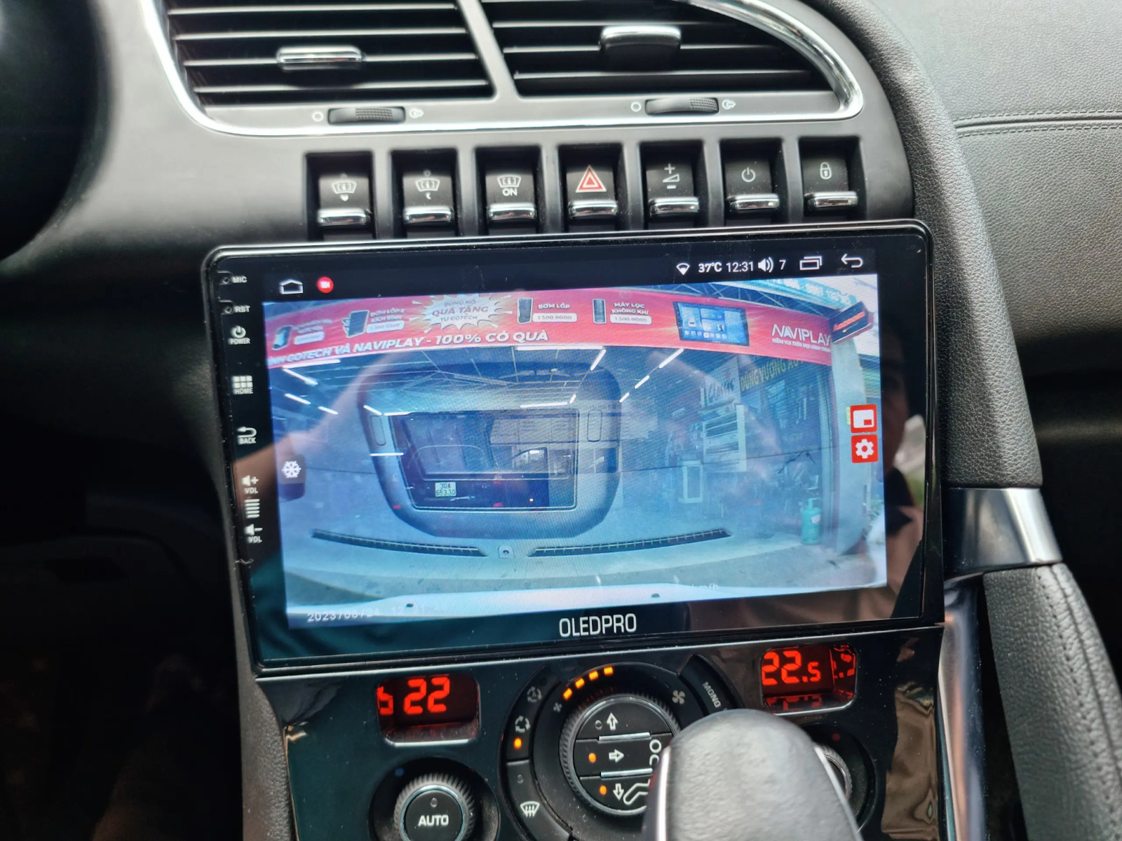 Hình ảnh nâng cấp màn hình android Peugeot 3008